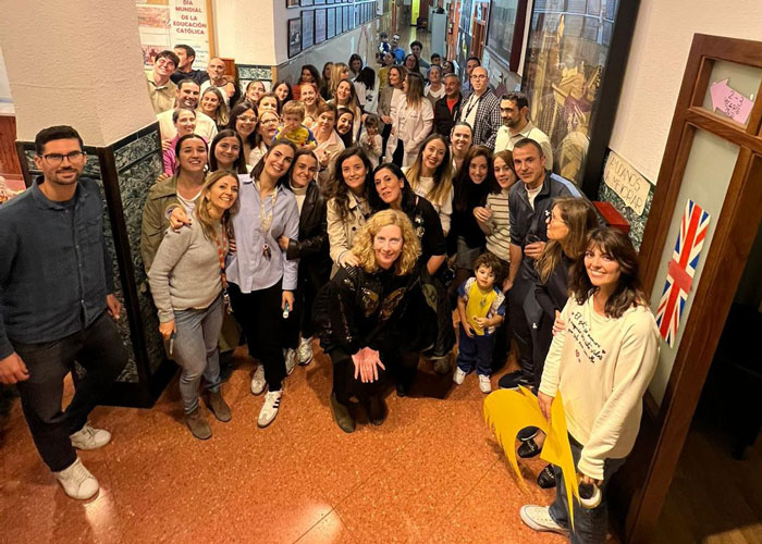 El nacimiento de Jesús en los  pasillos del corazón. Un encuentro de fe y comunidad escolar